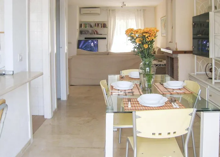 Σπίτι διακοπών 3 Bedroom Amazing In *