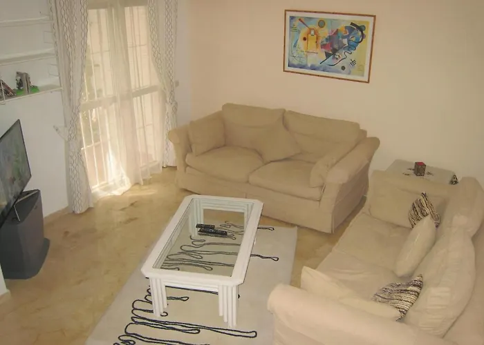 3 Bedroom Amazing In Σπίτι διακοπών Εστεπόνα